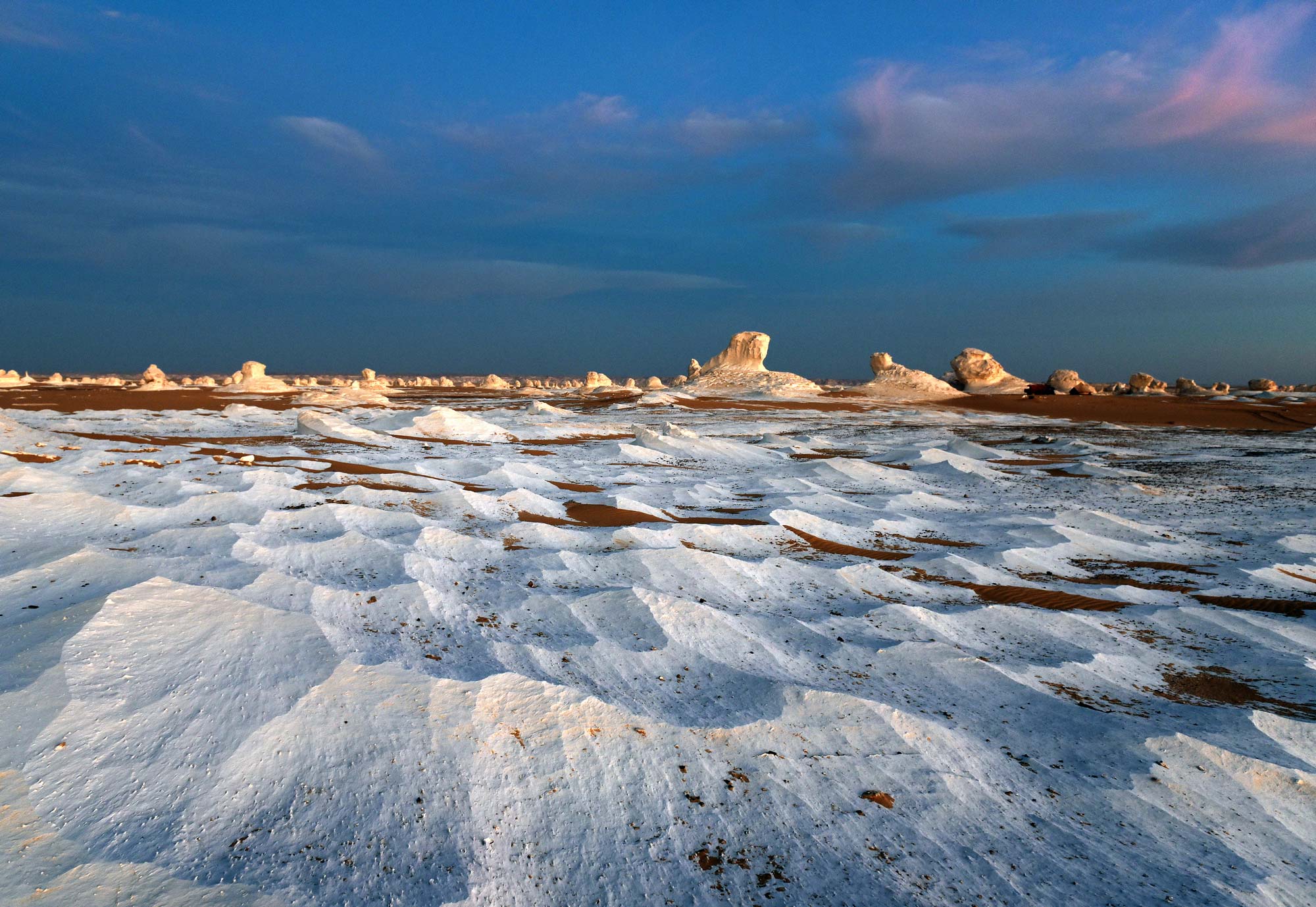picture of the day white desert 3 703